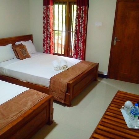 Hotel Avian Garden Udawalawe Esterno foto