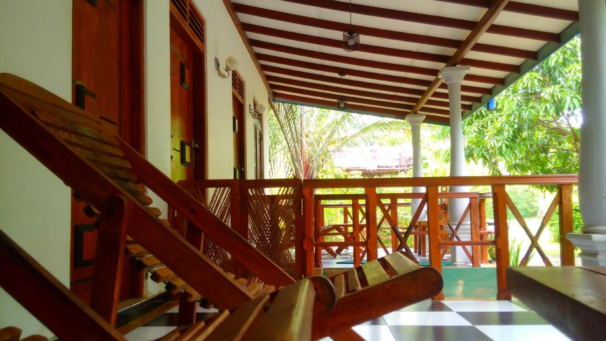 Hotel Avian Garden Udawalawe Esterno foto