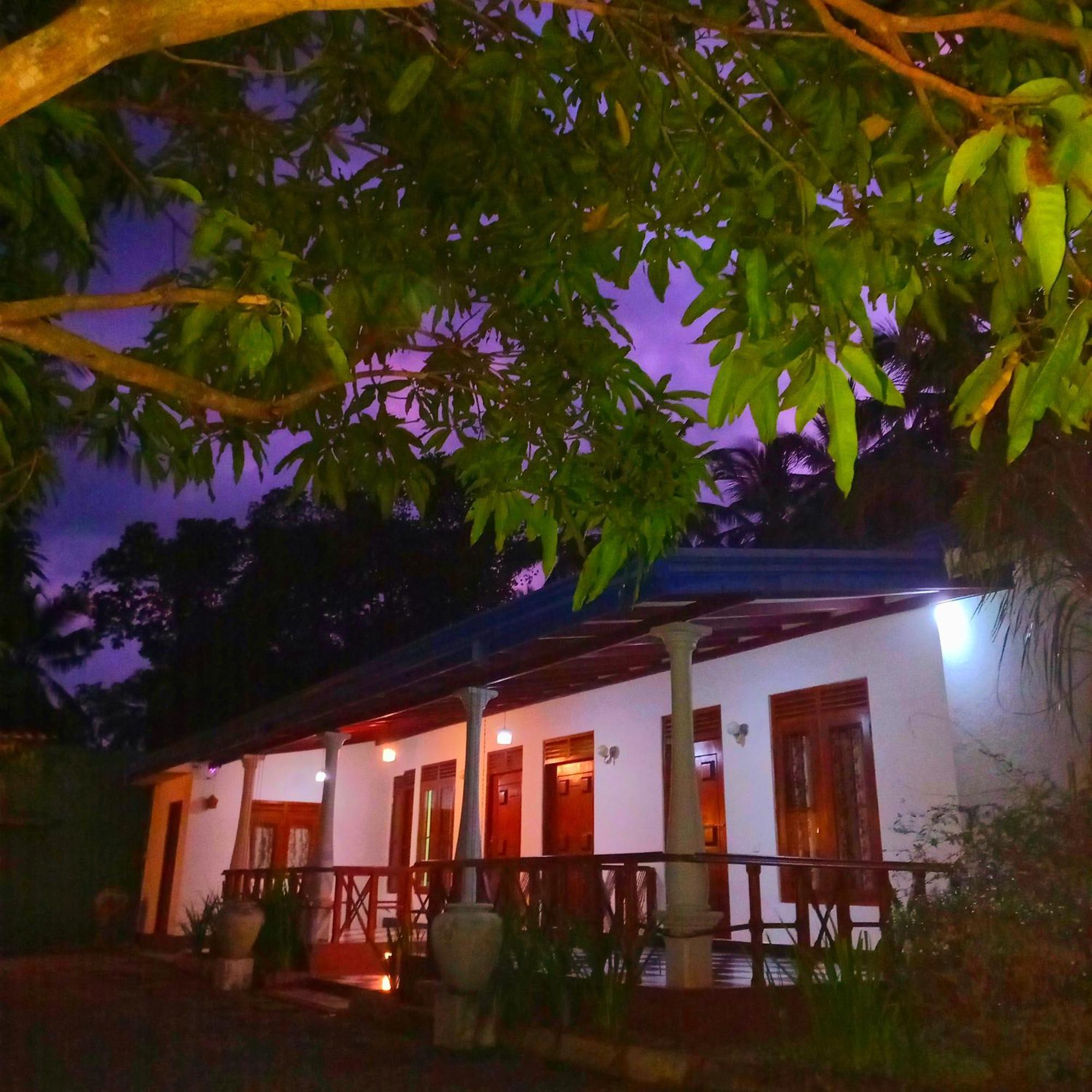Hotel Avian Garden Udawalawe Esterno foto